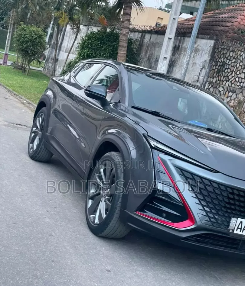 Changan UNI-T 2.0 FWD 2022 Gris