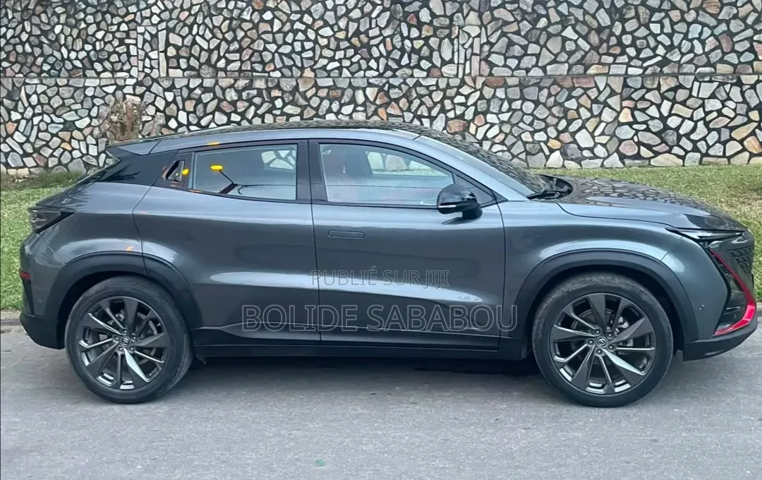Changan UNI-T 2.0 FWD 2022 Gris