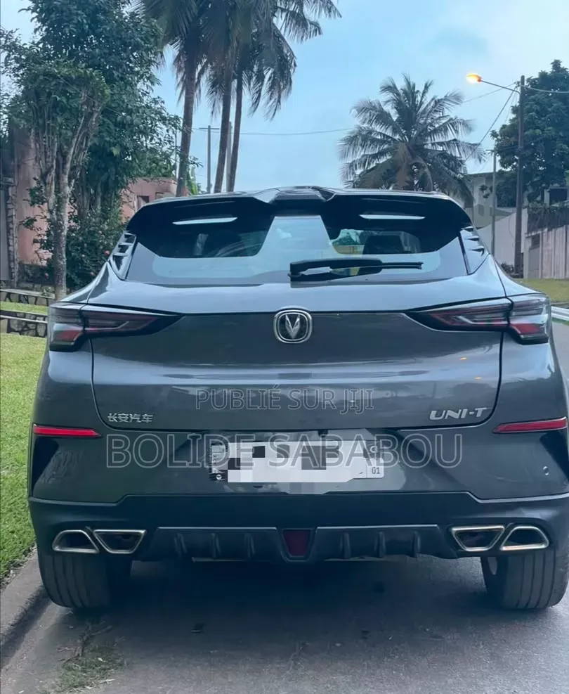Changan UNI-T 2.0 FWD 2022 Gris