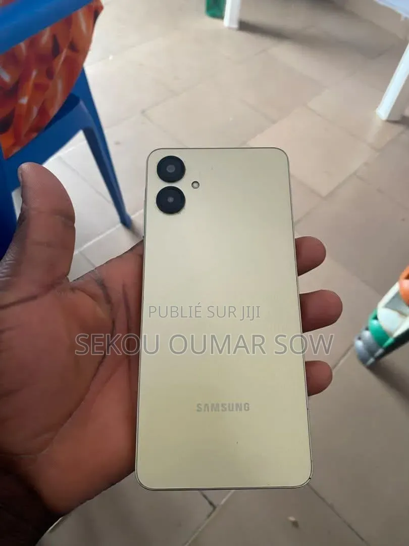 Nouveau Samsung Galaxy A06 128 GB Blanc