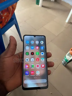 Nouveau Samsung Galaxy A06 128 GB Blanc