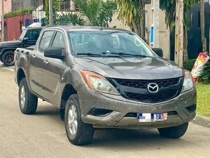 Mazda BT-50 2016 Gris