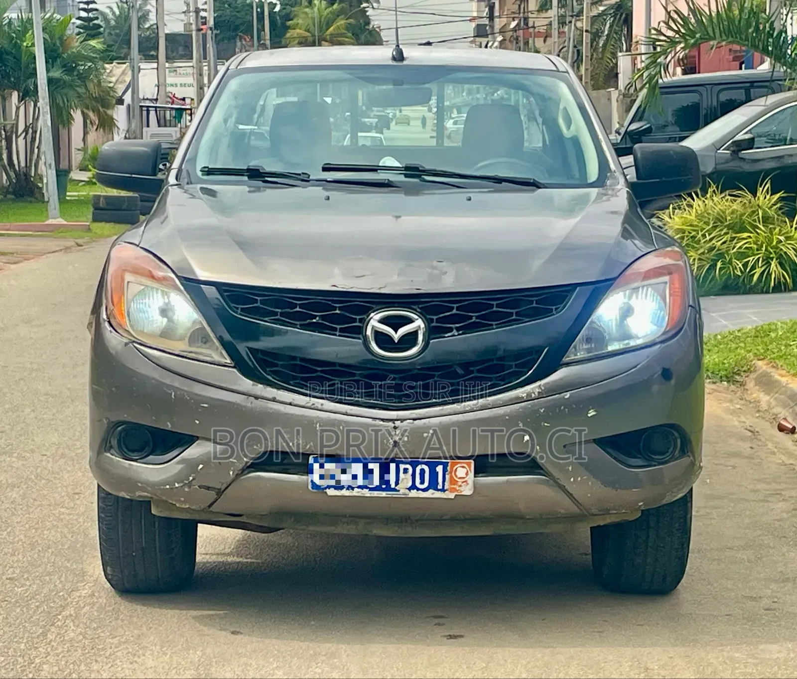 Mazda BT-50 2016 Gris