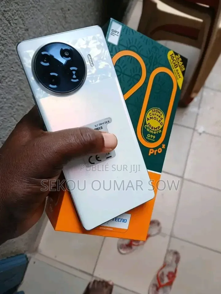 Nouveau Tecno Camon 20 Pro 5G 256 GB Blanc