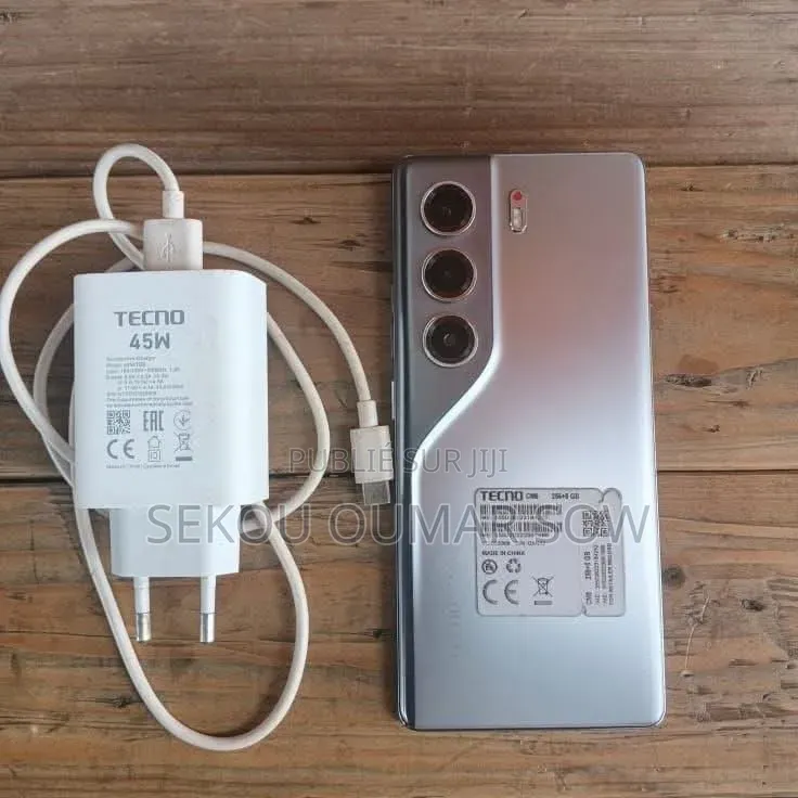 Nouveau Tecno Camon 40 Pro 5G 256 GB Bronze