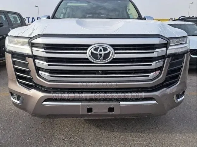 Nouveau Toyota Land Cruiser LC300 2024 Marron