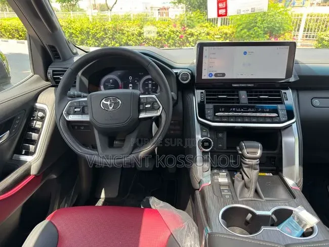 Nouveau Toyota Land Cruiser LC300 2024 Marron