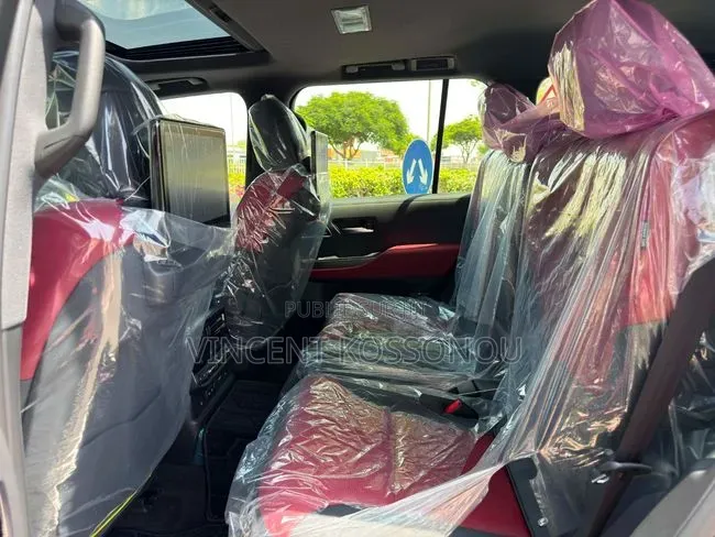 Nouveau Toyota Land Cruiser LC300 2024 Marron