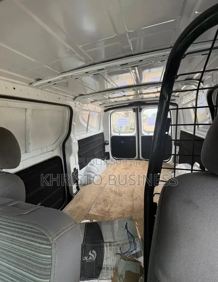 Hyundai H300 2020 Blanc