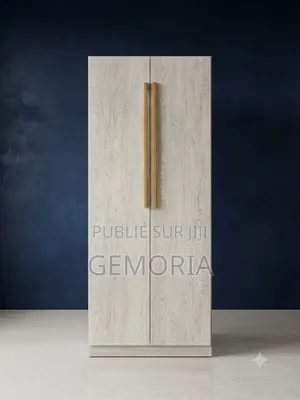 Armoire Penderie Minimaliste Chêne Blanchi Poignées Dorées