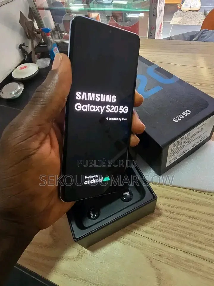 Nouveau Samsung Galaxy S20 128 GB Bleu