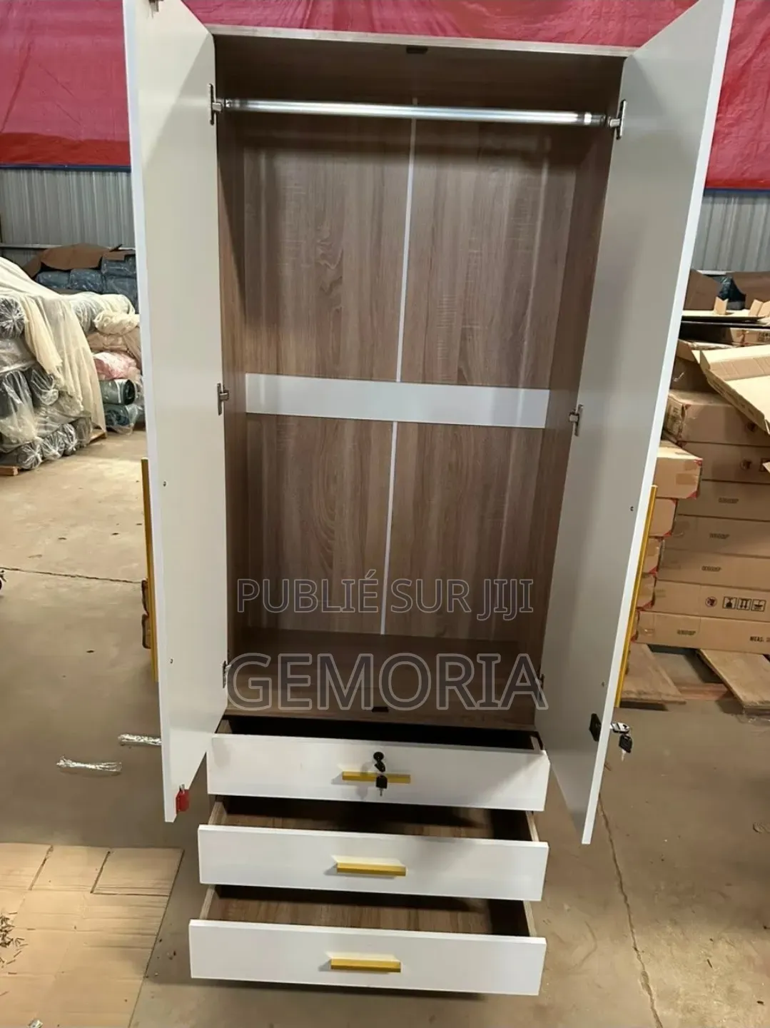 Armoire Penderie Modern Chic Blanc Cassé Chêne Clair Avec Serrures