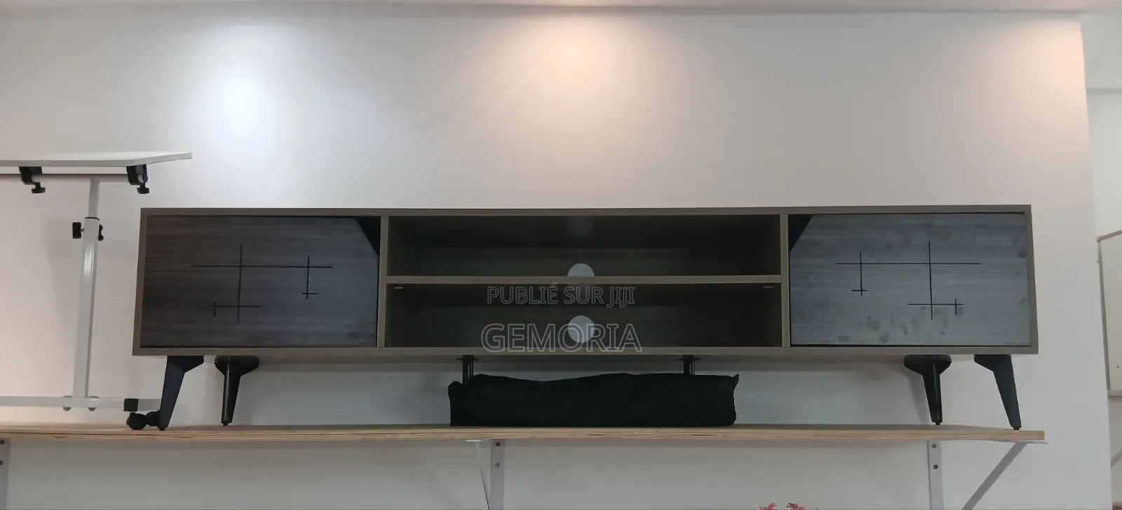 Meuble TV Contemporain Gris Anthracite Motifs Géométriques