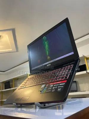 Nouveau Ordinateur portable MSI CR61 2M 16GB Intel Core i7 SSD 1T