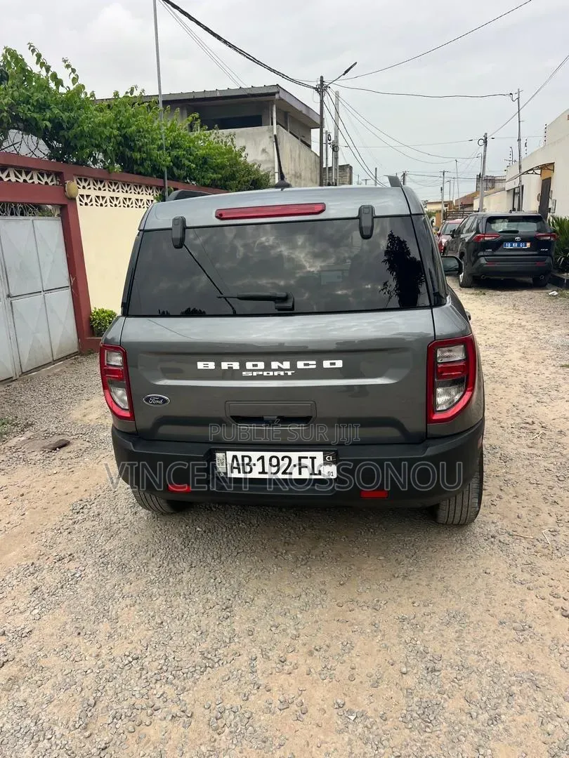 Ford Bronco 2024 Gris