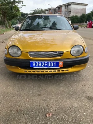 Toyota Corolla 2002 Jaune