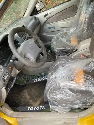Toyota Corolla 2002 Jaune