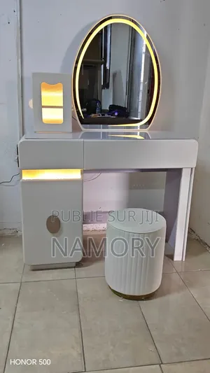 Coiffeuse À Maison