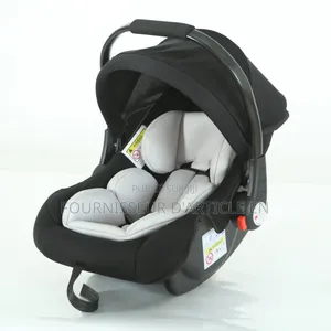 Le Siège Auto Pour Bébé (Adapté Aux Enfants De 0 À 12 Mois).
