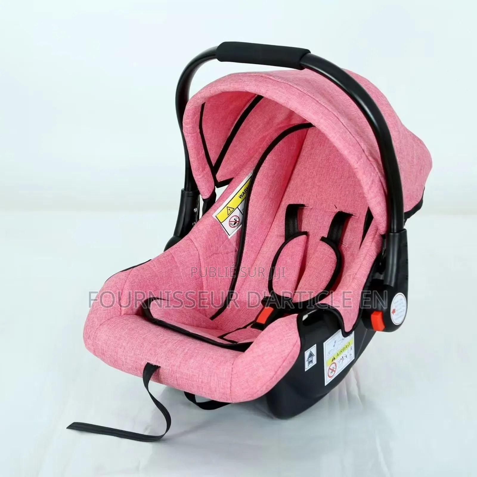 Le Siège Auto Pour Bébé (Adapté Aux Enfants De 0 À 12 Mois).