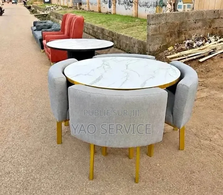 Table À Manger
