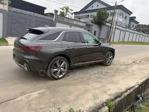 Genesis G70 2025 Gris