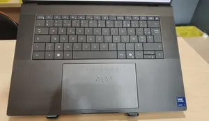 Nouveau Dell Pro Max 16 32GB Intel Core Ultra 7 SSD 512GB