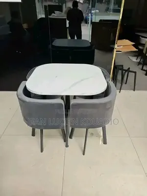 Table À Manger