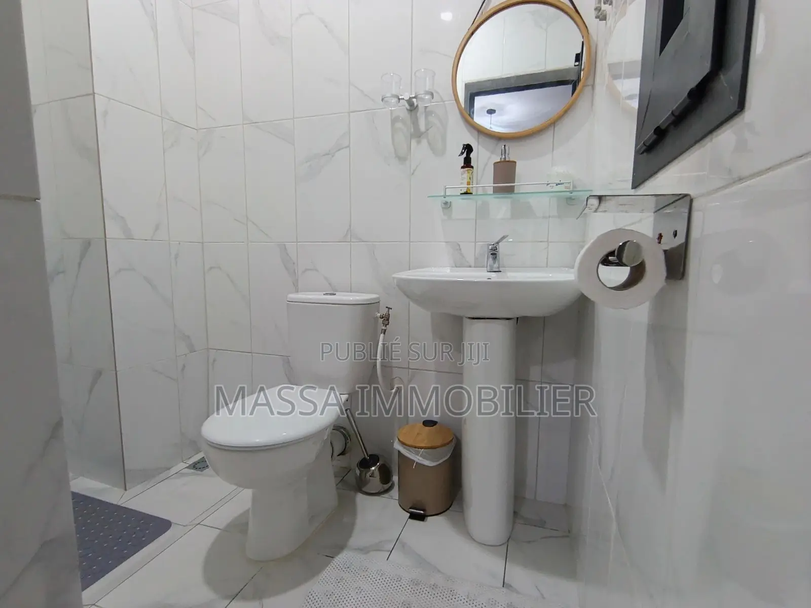 Meublé 1chbre Appartement dans Massa Immobilier, Cocody à Louer