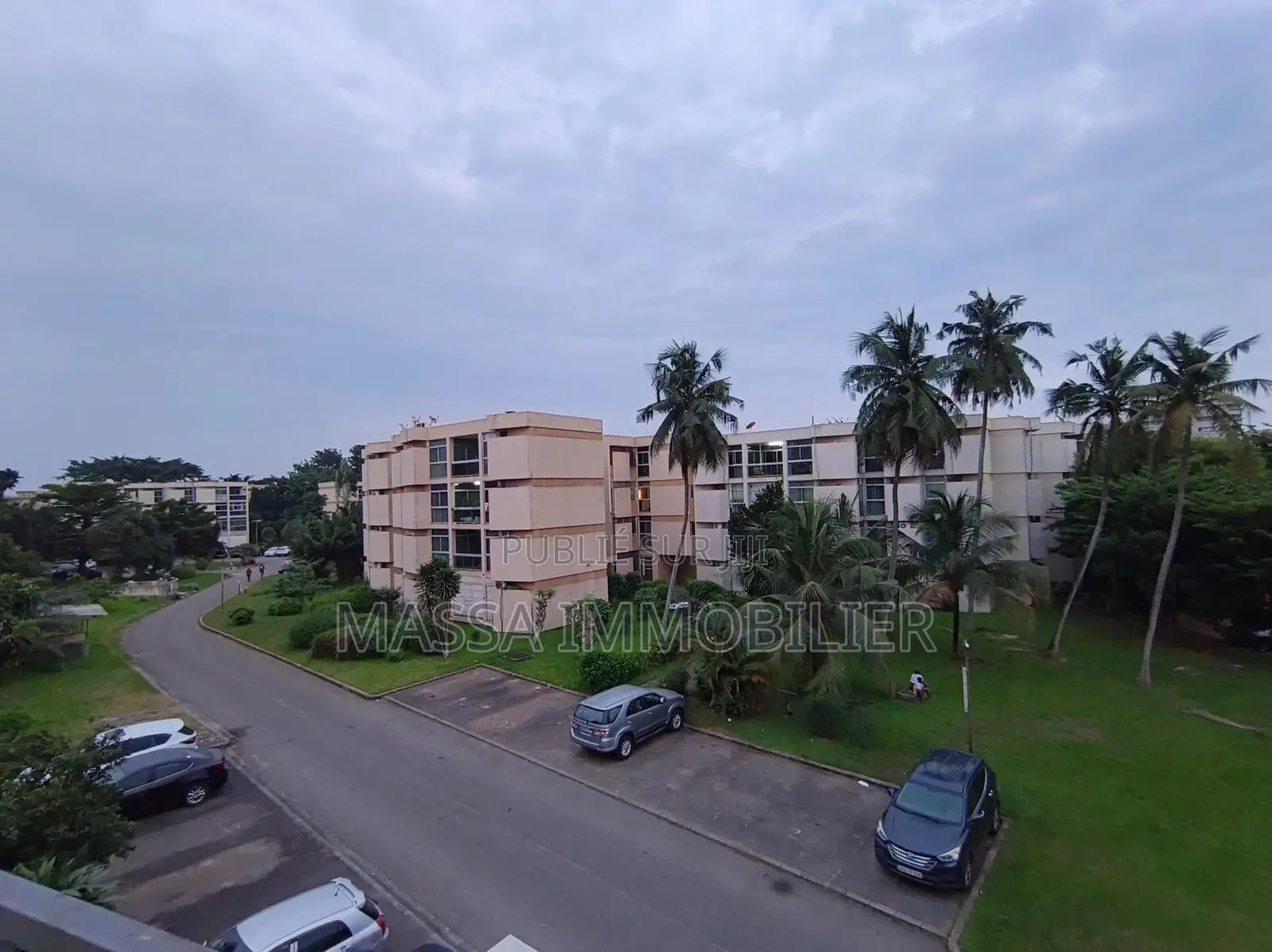 Meublé 1chbre Appartement dans Massa Immobilier, Cocody à Louer