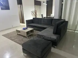 Meublé 2chbre Appartement dans Massa Immobilier, Cocody à Louer
