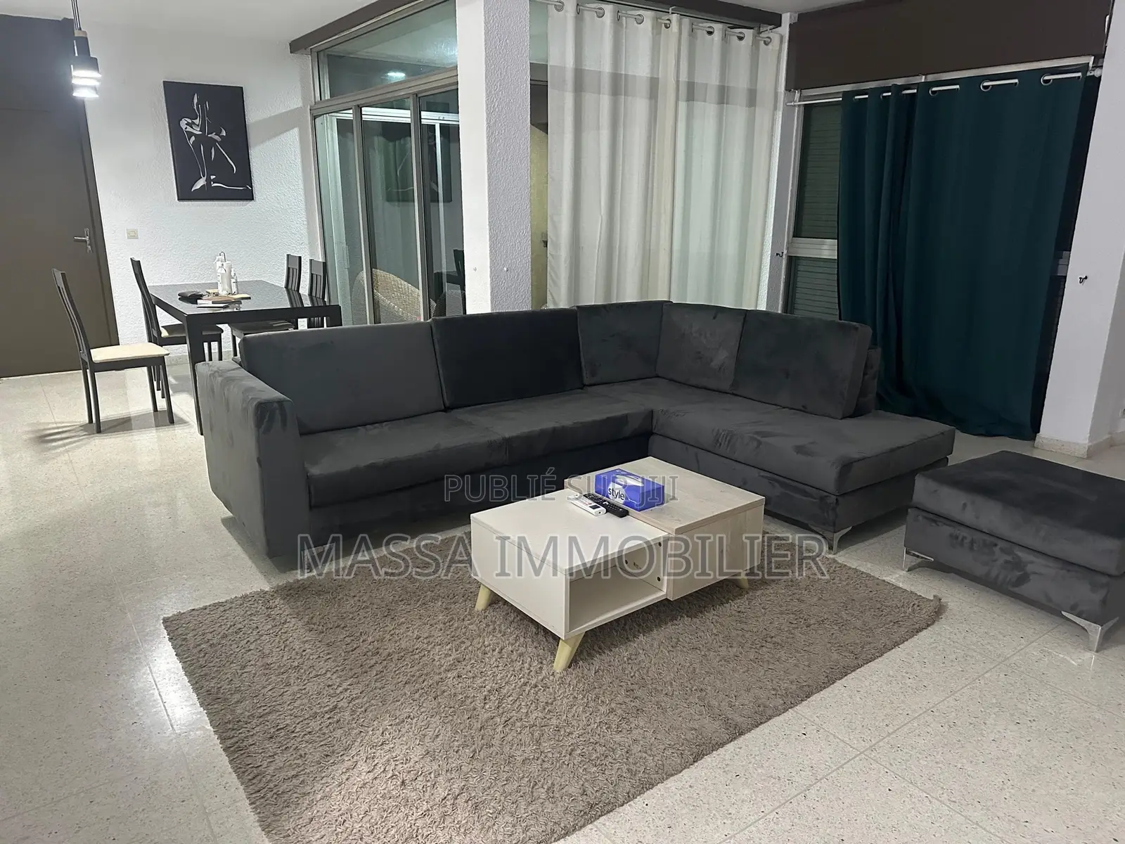 Meublé 2chbre Appartement dans Massa Immobilier, Cocody à Louer