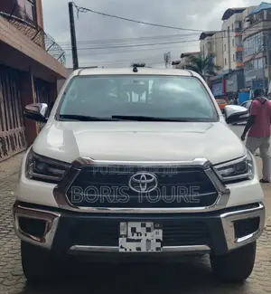 Nouveau Toyota Hilux 2024 Blanc