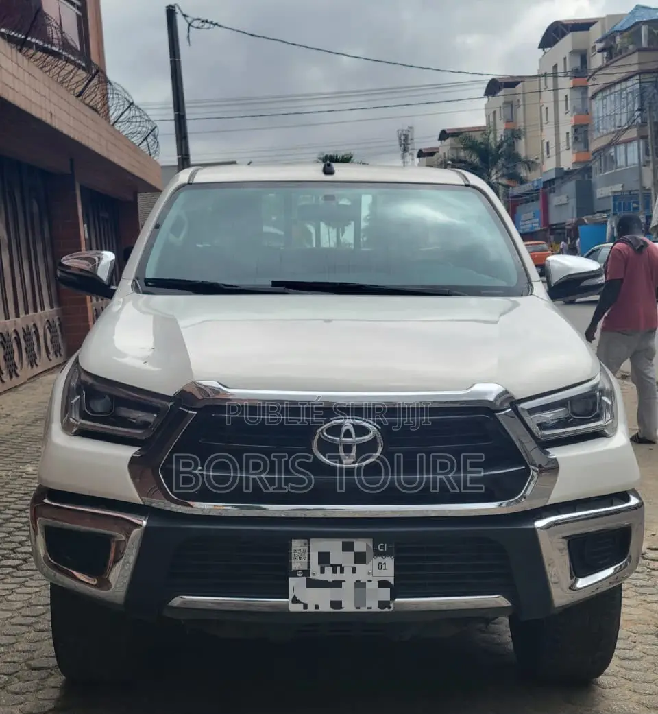 Nouveau Toyota Hilux 2024 Blanc