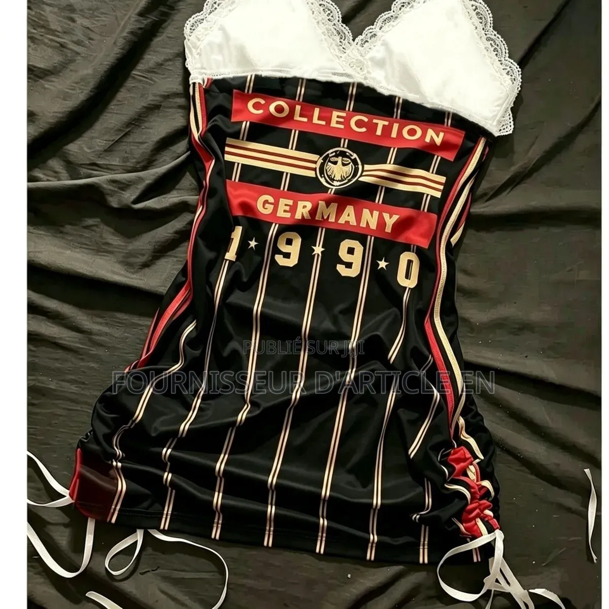 Robe en Dentelle Rétro