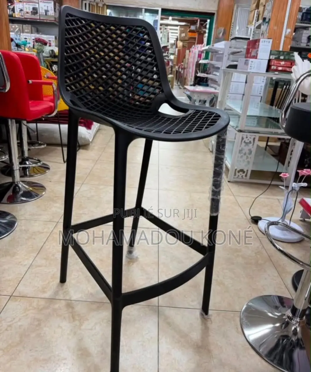 Chaise Disponible