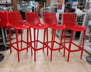 Chaise Disponible