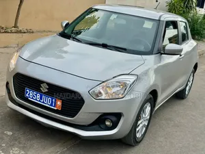 Suzuki Swift 2020 Gris