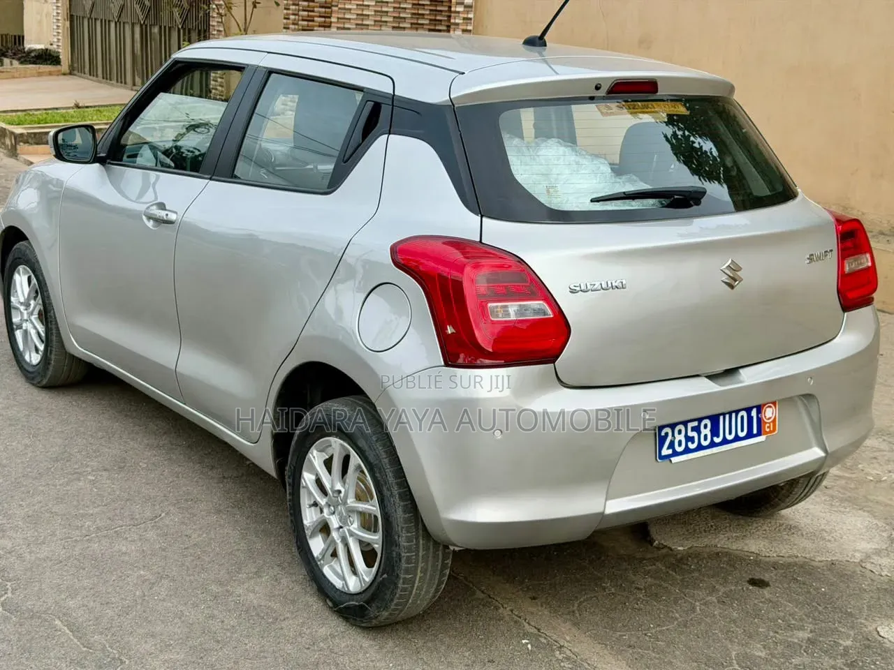 Suzuki Swift 2020 Gris