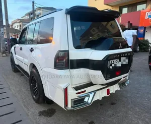 Mitsubishi Pajero 2017 Blanc