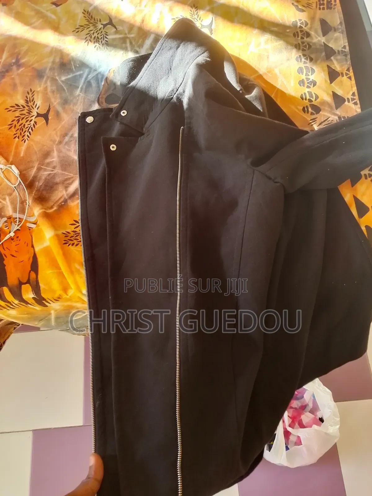 Article : Veste Courte Asymétrique (Style Motard/Urbain) Marque : .