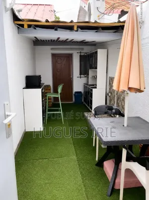 Meublé 1chbre Chambre et salon dans Cocody à Louer