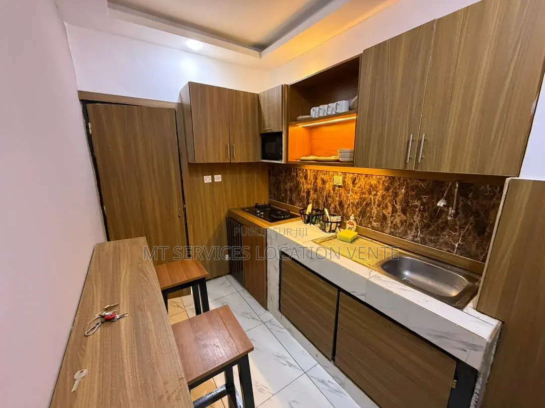 Studio Meublé Avec Jaccuzi À Koumassi