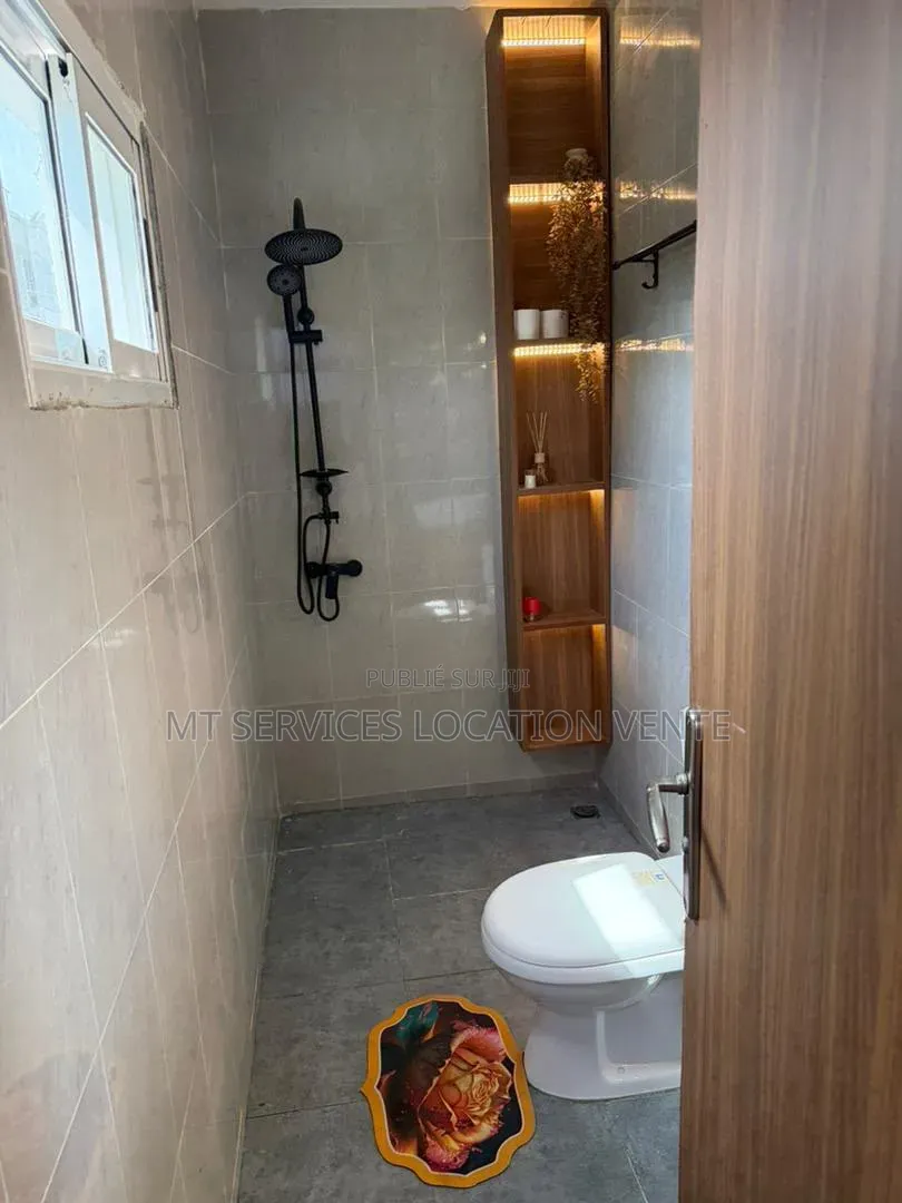 Studio Meublé Avec Jaccuzi À Koumassi