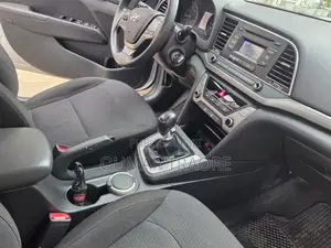 Hyundai Elantra 2019 Beige