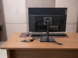 Ordinateur de bureau Lenovo ThinkCentre 24 8GB Intel Core i3 SSD 128GB