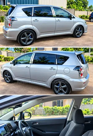 Toyota Verso 2.2 177 hp 2013 Gris