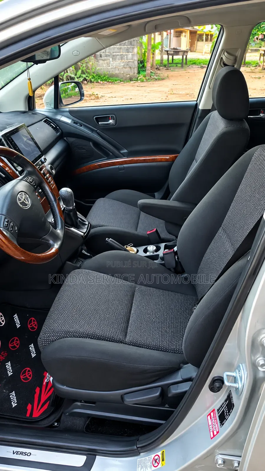 Toyota Verso 2.2 177 hp 2013 Gris