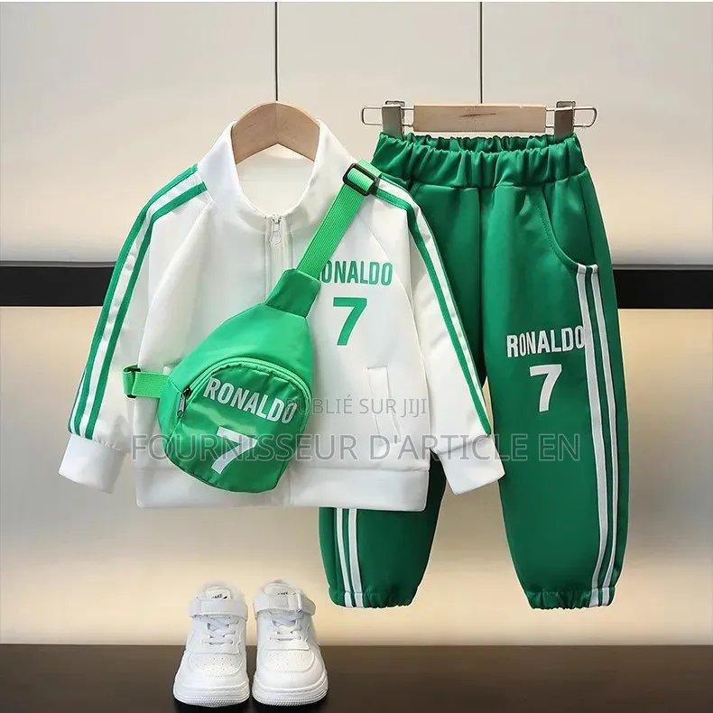 Ensemble Maillot Pour Garçon.