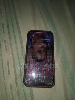 Pomme iPhone 12 256 GB Rouge